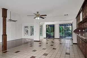 319 S Rivershire Dr, Conroe, TX 77304 - Photo 5