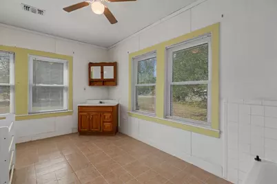 903 N La Salle Street, Navasota, TX 77868 - Photo 21