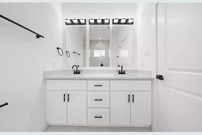 9315 Ashville Drive #A B, Houston, TX 77051 - Photo 27