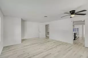 4843 Bricker St, Houston, TX 77033 - Photo 17