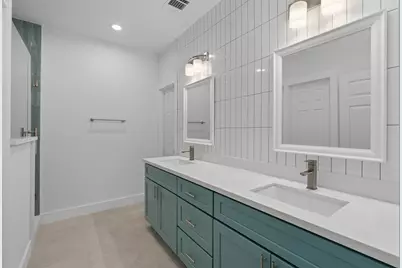 1301 Hawthorne Street, Baytown, TX 77520 - Photo 13