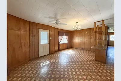 503 S Texana Street, Hallettsville, TX 77964 - Photo 13