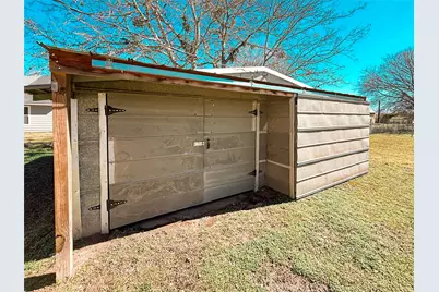 503 S Texana Street, Hallettsville, TX 77964 - Photo 39