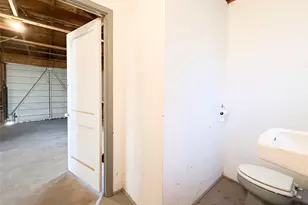 503 S Texana St, Hallettsville, TX 77964 - Photo 33