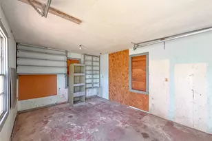 503 S Texana St, Hallettsville, TX 77964 - Photo 37