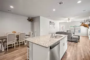 210 Bellewood Mnr Dr, Magnolia, TX 77354 - Photo 11