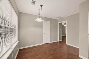 10902 Clear Villa Ln, Houston, TX 77034 - Photo 9