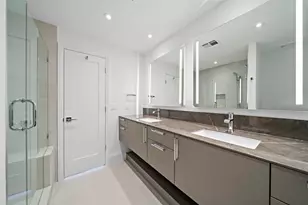 1701 Hermann Dr, Houston, TX 77004 - Photo 11