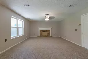 3822 Green Fields Dr, Sugar Land, TX 77479 - Photo 11