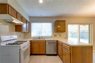3822 Green Fields Dr, Sugar Land, TX 77479 - Photo 9
