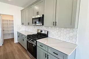 3230 Coral Bluff Dr, Texas City, TX 77539 - Photo 7