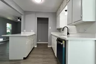 607 Ogilvie St, Houston, TX 77017 - Photo 11