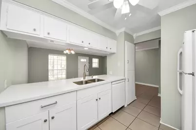 44 Tri Oaks Lane #44, Houston, TX 77043 - Photo 9