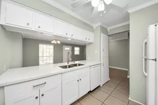 44 Tri Oaks Ln, Houston, TX 77043 - Photo 9