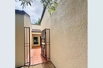 20313 Sunny Shores Drive #B, Humble, TX 77346 - Photo 7