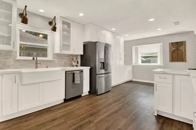 9710 Bob White Drive, Houston, TX 77096 - Photo 9