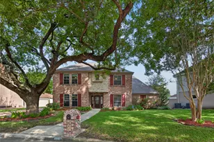 931 Fleetwood Pl Dr, Houston, TX 77079 - Photo 1