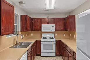 19323 Cypress Peak Ln, Katy, TX 77449 - Photo 9