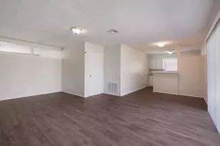 4430 Grapevine St, Houston, TX 77045 - Photo 3