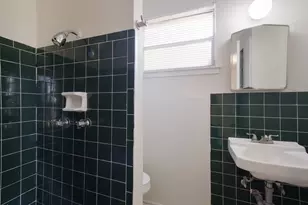 4430 Grapevine St, Houston, TX 77045 - Photo 7