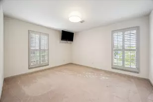 5 Lochtyne Cir, Houston, TX 77024 - Photo 35