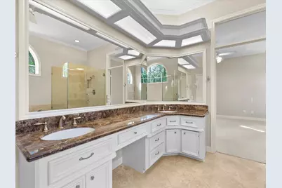 7 Wellesley Drive, Conroe, TX 77304 - Photo 13