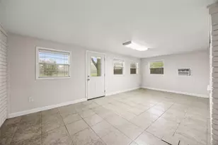 1607 Buescher Dr, Houston, TX 77043 - Photo 19