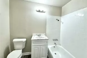 1756 W Main St, Houston, TX 77098 - Photo 5