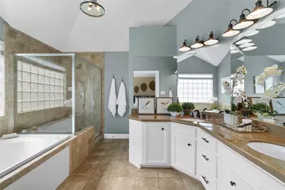 650 Westcross Street #12, Houston, TX 77018 - Photo 35