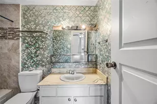 8456 Leawood Blvd, Houston, TX 77072 - Photo 15