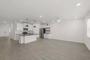 7815 Jade Crst Dr, Angleton, TX 77515 - Photo 7