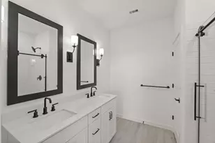 7815 Jade Crst Dr, Angleton, TX 77515 - Photo 15