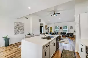 2550 Roy Cir, Houston, TX 77007 - Photo 11