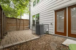 1208 Sampson St, Houston, TX 77003 - Photo 33
