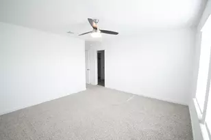 10217 Berkeley Spgs Trl, Houston, TX 77051 - Photo 11