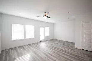 10217 Berkeley Spgs Trl, Houston, TX 77051 - Photo 7