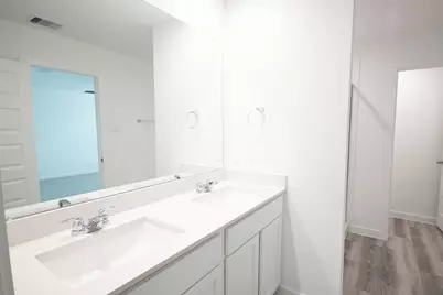 10217 Berkeley Springs Trail, Houston, TX 77051 - Photo 13