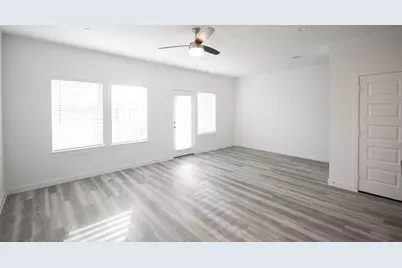 10217 Berkeley Springs Trail, Houston, TX 77051 - Photo 7