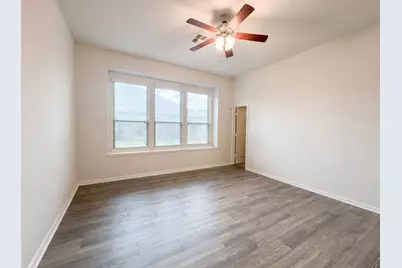 5426 Louie Lane, Katy, TX 77449 - Photo 9