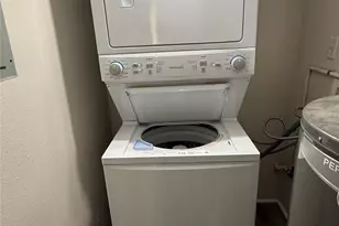 1311 1/2 21st St, Huntsville, TX 77340 - Photo 5