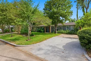 1320 Woodvine Dr, Houston, TX 77055 - Photo 3