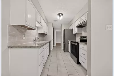 11643 Twinridge Lane, Houston, TX 77099 - Photo 17