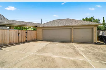 5510 Deerbourne Chase Drive, Sugar Land, TX 77479 - Photo 39