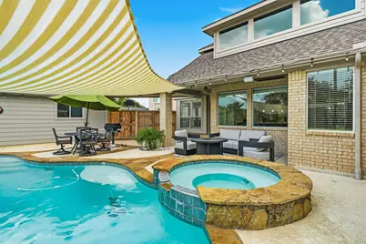 5510 Deerbourne Chase Drive, Sugar Land, TX 77479 - Photo 35