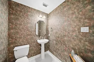 5510 Deerbourne Chase Dr, Sugar Land, TX 77479 - Photo 9