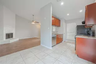 11203 Pender Ln, Houston, TX 77477 - Photo 3
