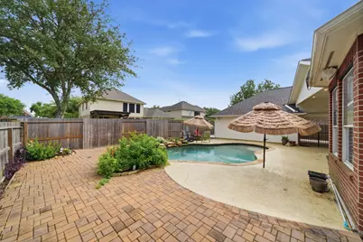 3415 Crossbranch Court, Pearland, TX 77581 - Photo 9
