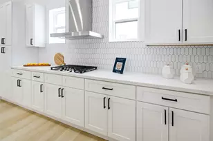 1214 W 24th St, Houston, TX 77008 - Photo 13