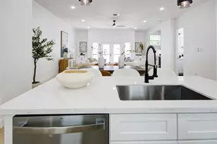 1214 W 24th St, Houston, TX 77008 - Photo 11