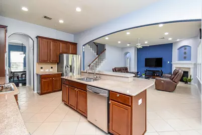6811 Bannon Trail, Sugar Land, TX 77479 - Photo 15